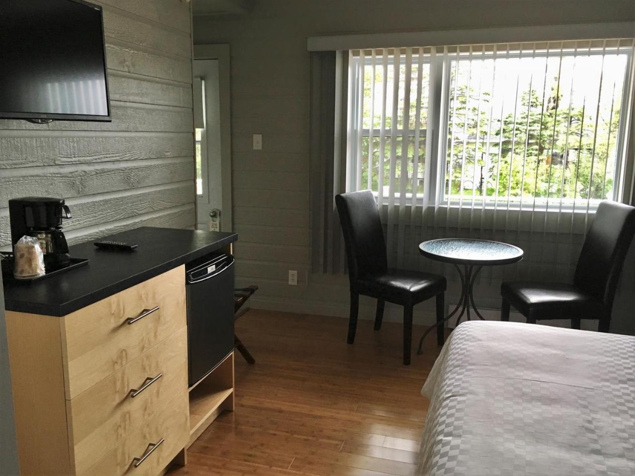 Motel Imperial Percé Zewnętrze zdjęcie